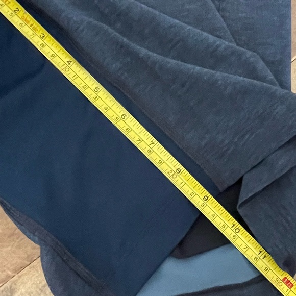 Lululemon Mens Shorts - Picture 3 of 4